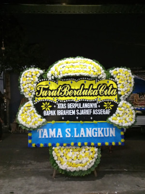 Papan Bunga Duka di Torjun